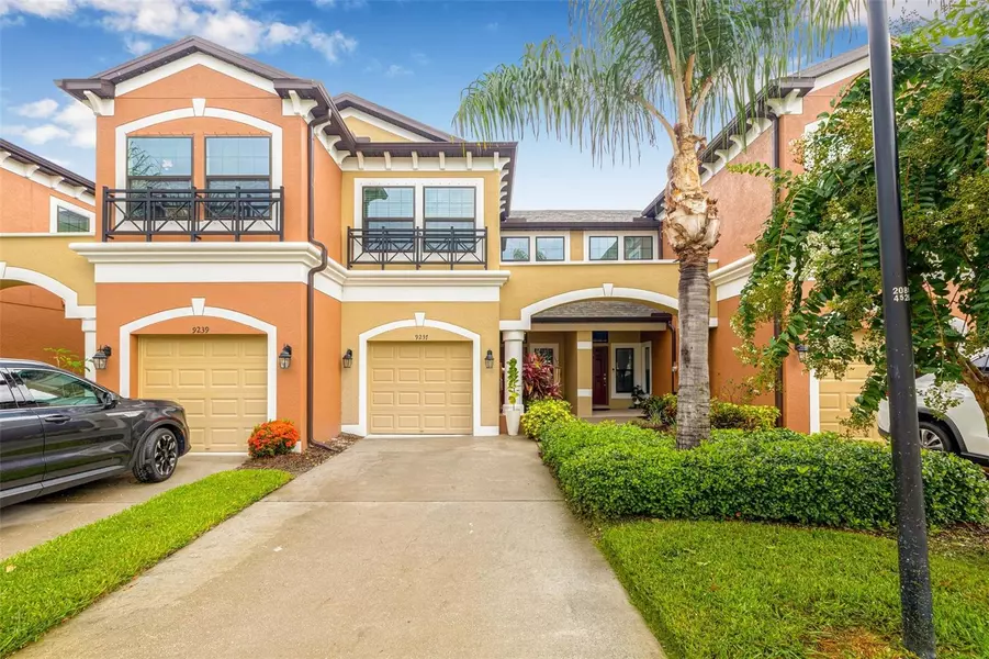 9237 FOX SPARROW RD, Tampa, FL 33626
