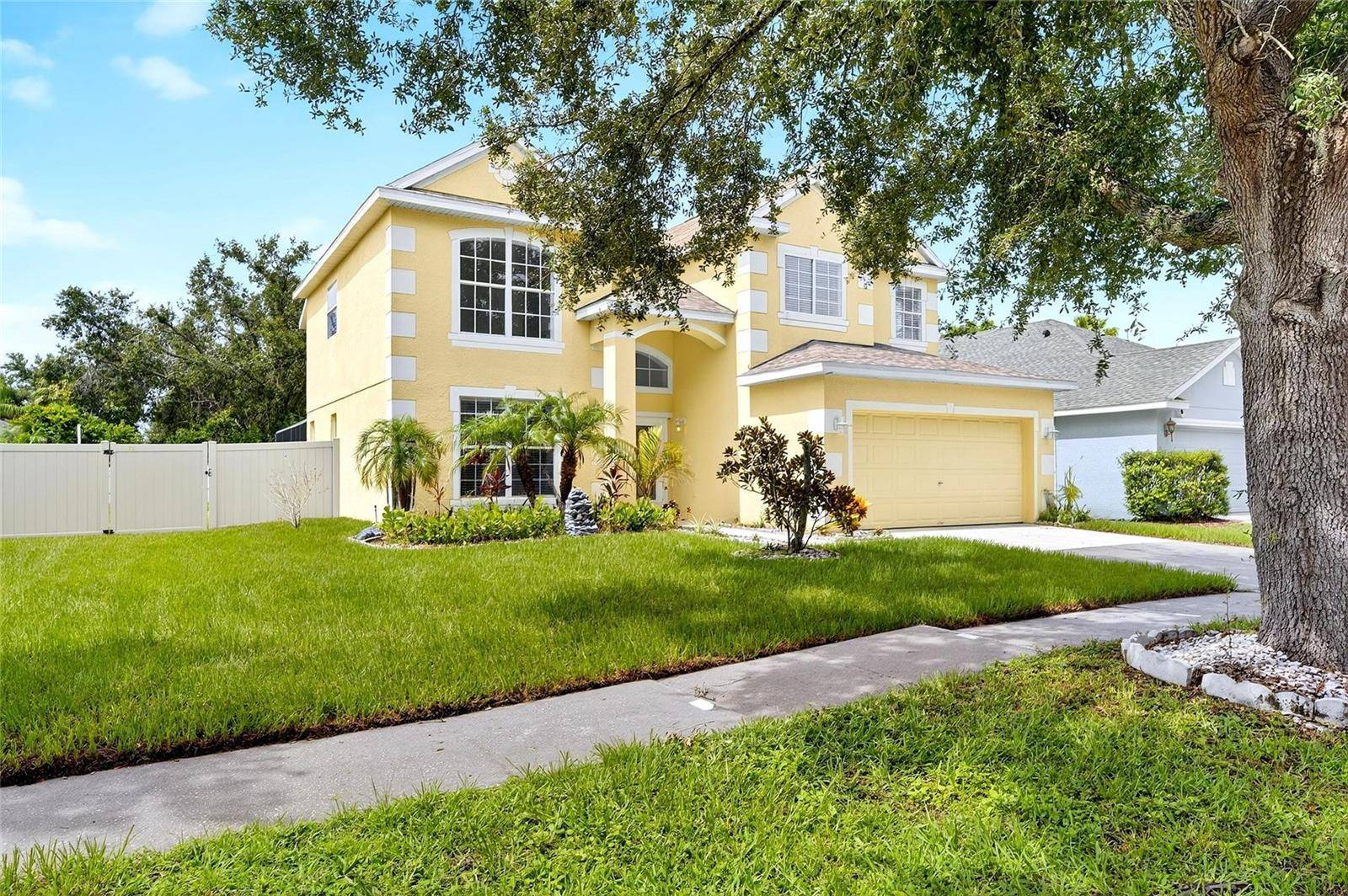 Apollo Beach, FL 33572,7711 NOTTINGHILL SKY DR