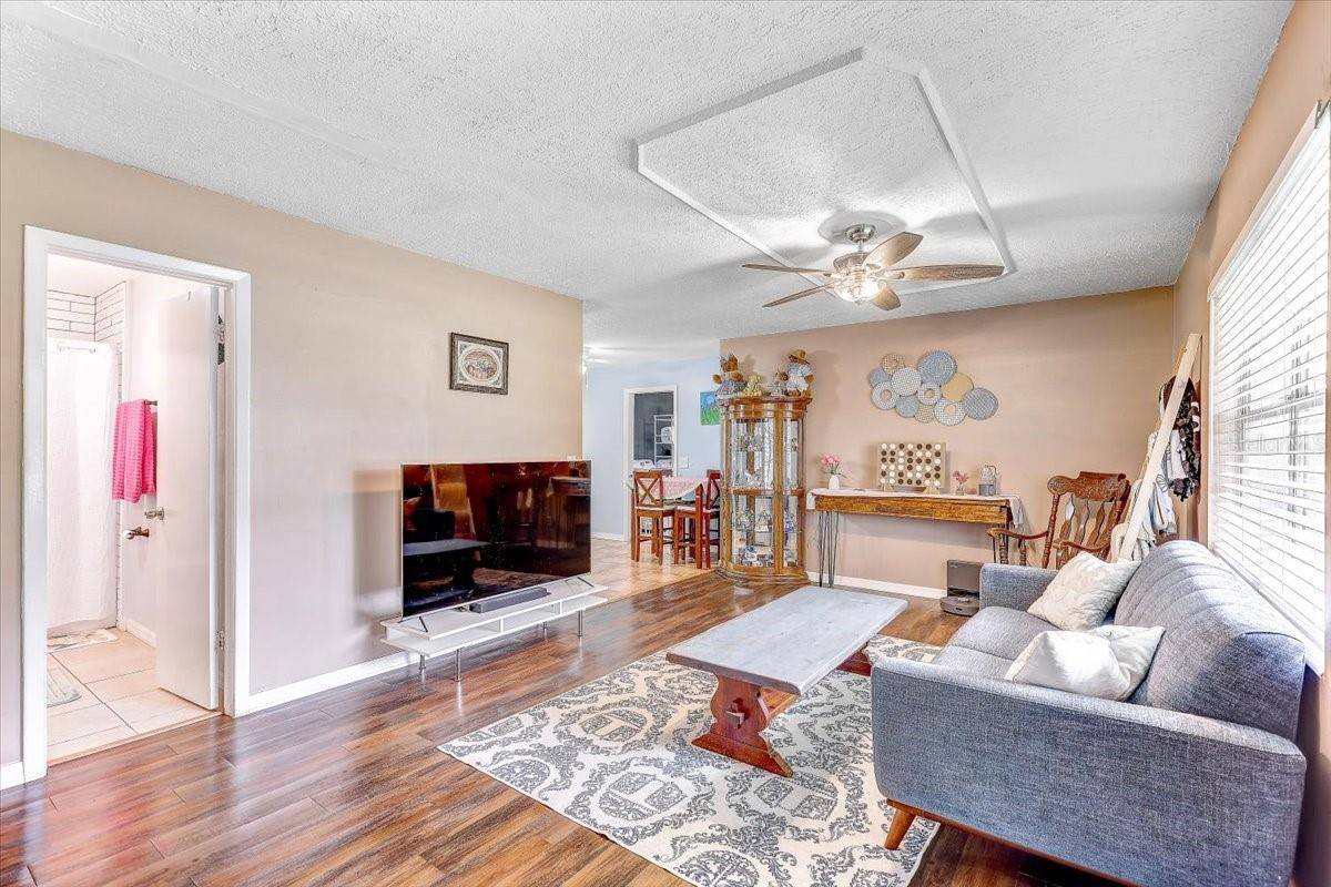 Brandon, FL 33510,320 PHEASANT CIR