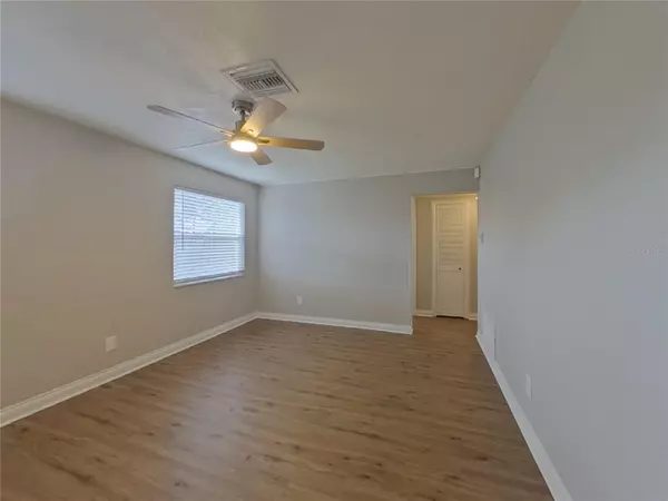 St Petersburg, FL 33710,7210 10TH AVE N