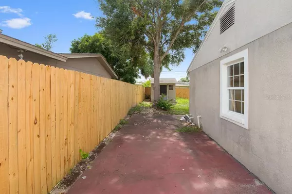 St Petersburg, FL 33712,6261 20TH ST S