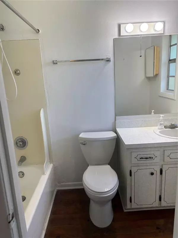 Lutz, FL 33559,1334 LIVINGSTON RD