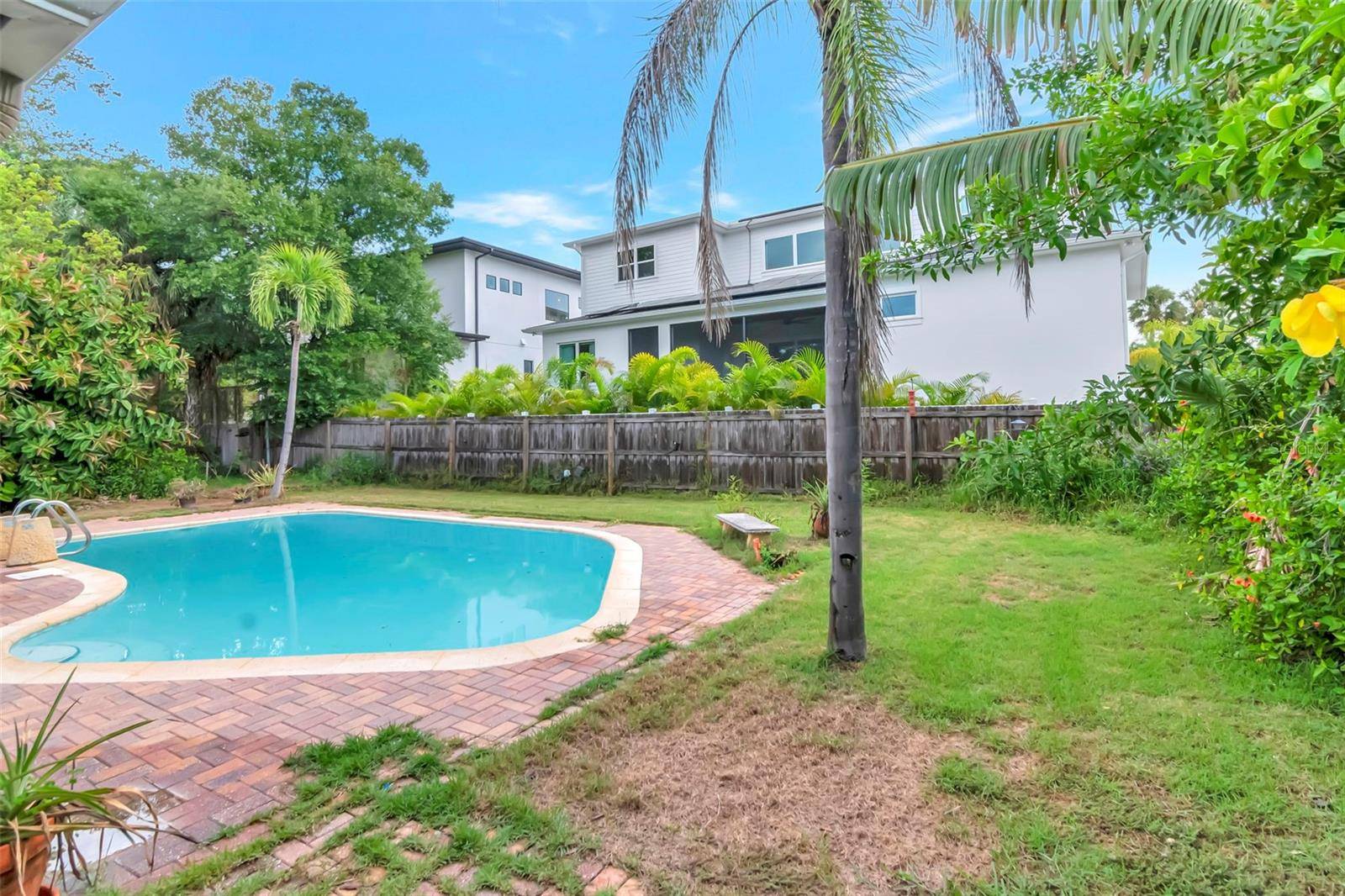 Tampa, FL 33609,5101 W NEPTUNE WAY