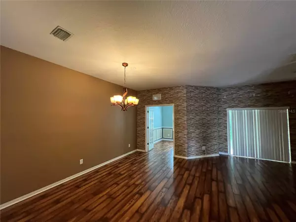 Land O Lakes, FL 34638,17451 HUGH LN