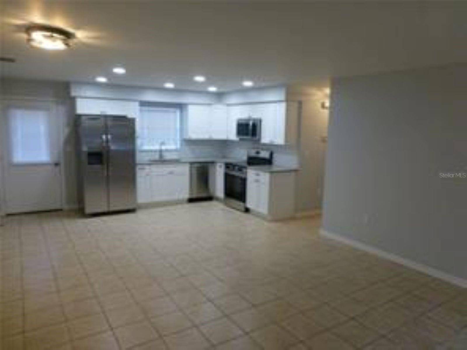 Tarpon Springs, FL 34689,321 JERU BLVD #A