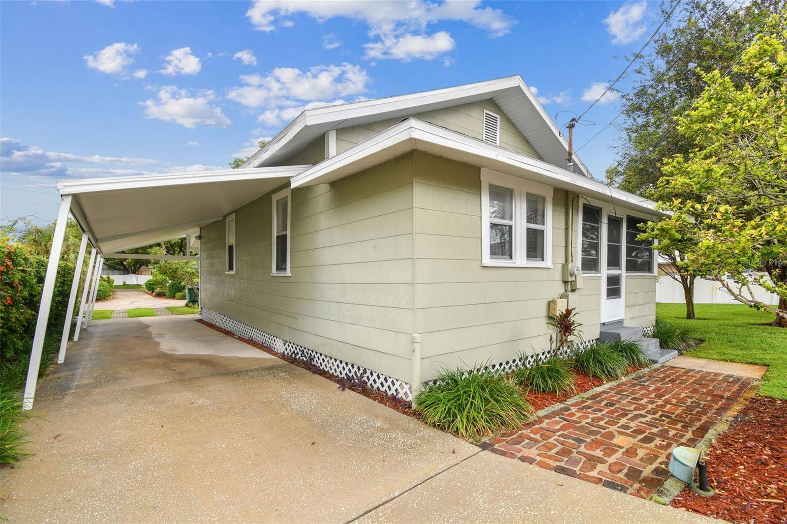 Tampa, FL 33609,3018 W STATE ST