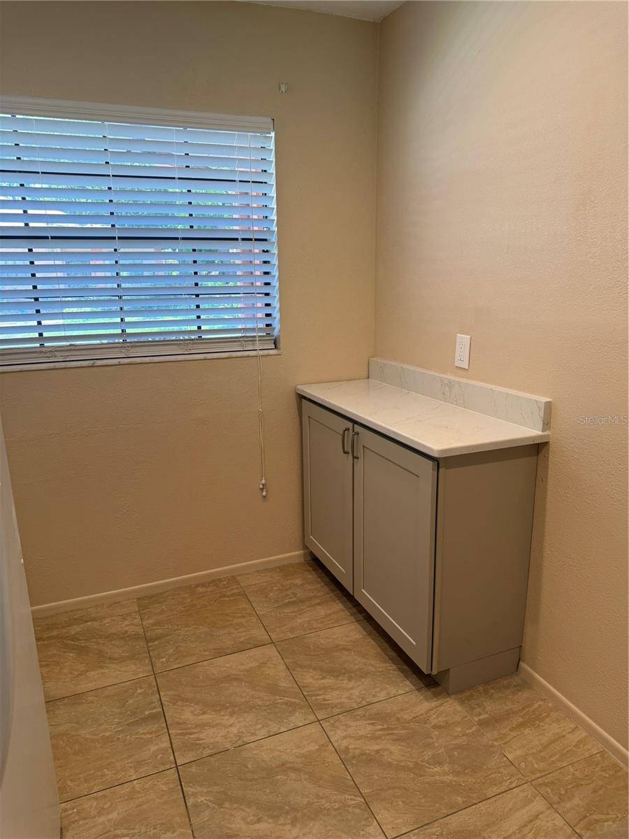 Largo, FL 33778,13250 RIDGE RD #1-6