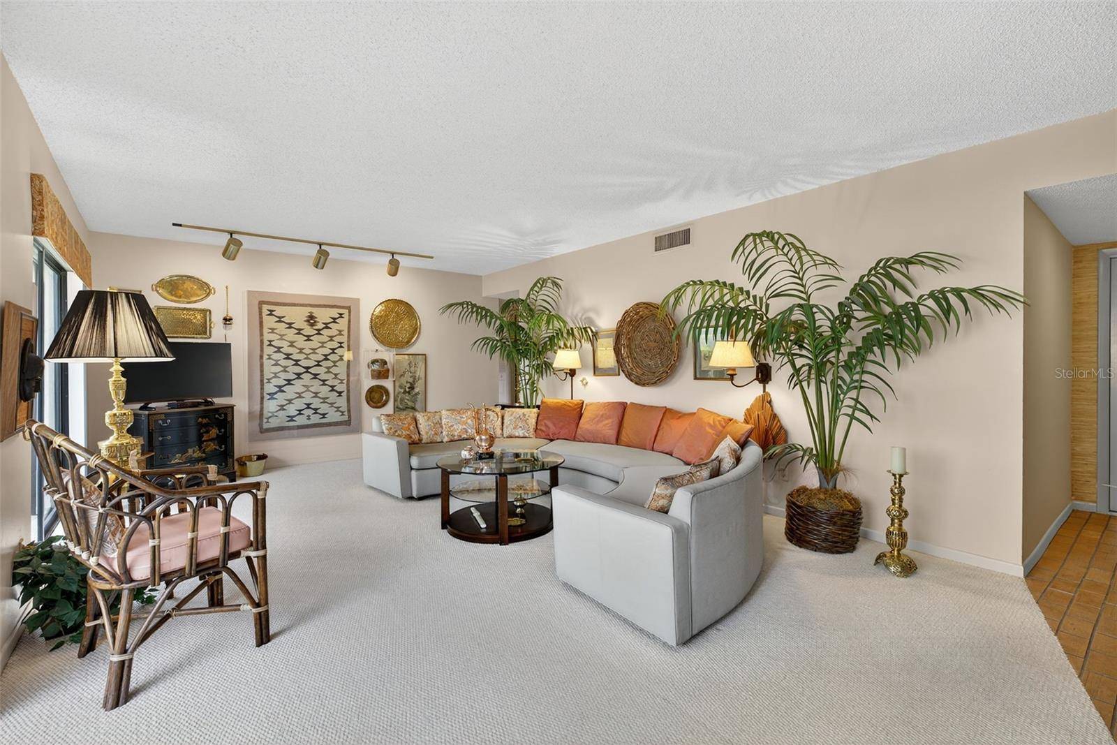 Clearwater, FL 33760,2800 COVE CAY DR #1A