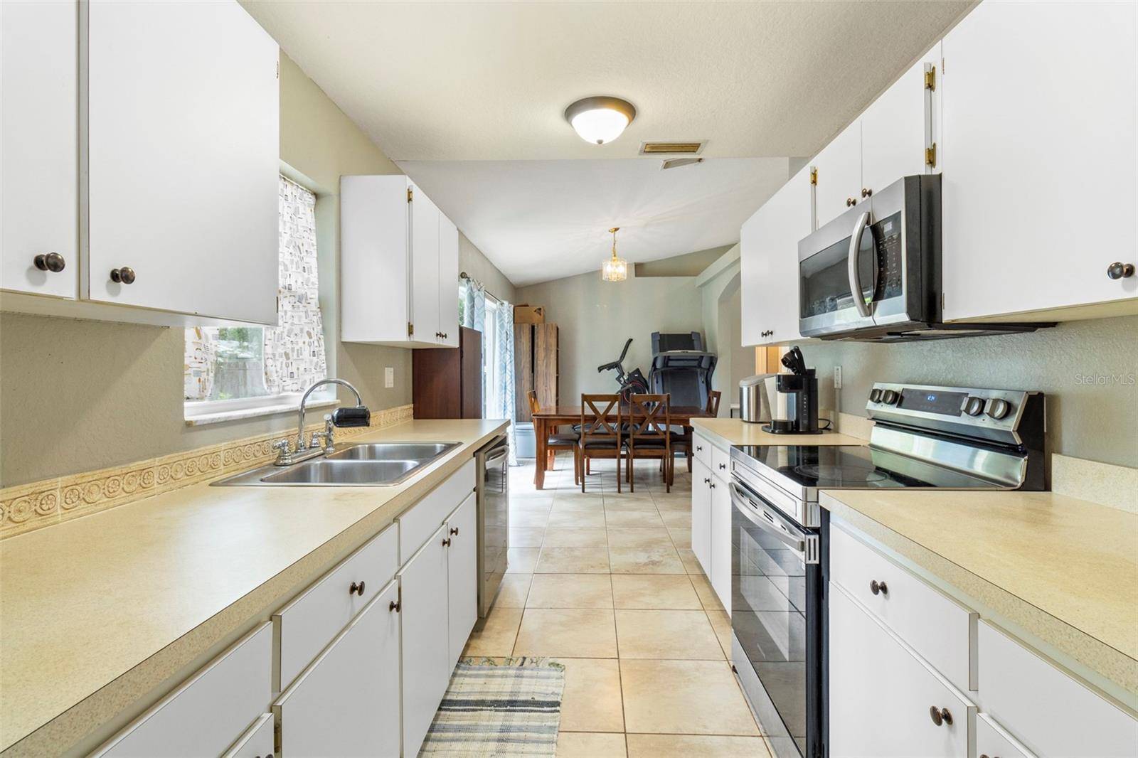 Brooksville, FL 34602,27286 WARNER AVE