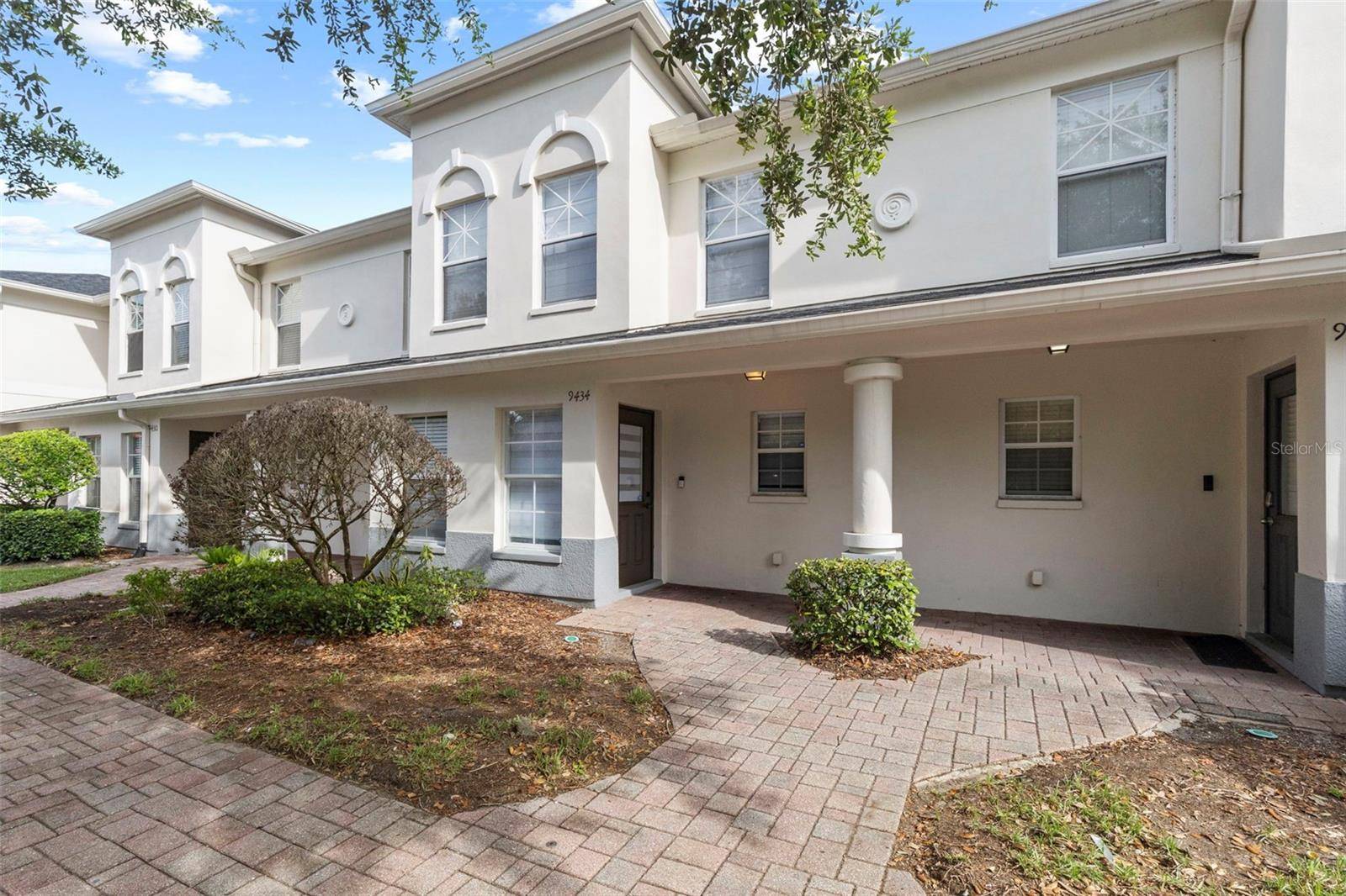 9434 CHARLESBERG DR, Tampa, FL 33635