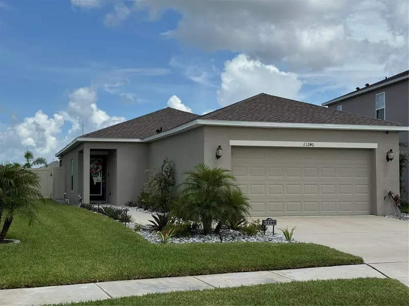 11240 FIELDSTONE DR, Palmetto, FL 34221