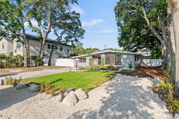 2407 S LOIS AVE, Tampa, FL 33629