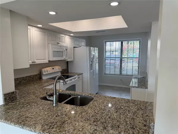 Tampa, FL 33618,16580 BRIGADOON DRIVE
