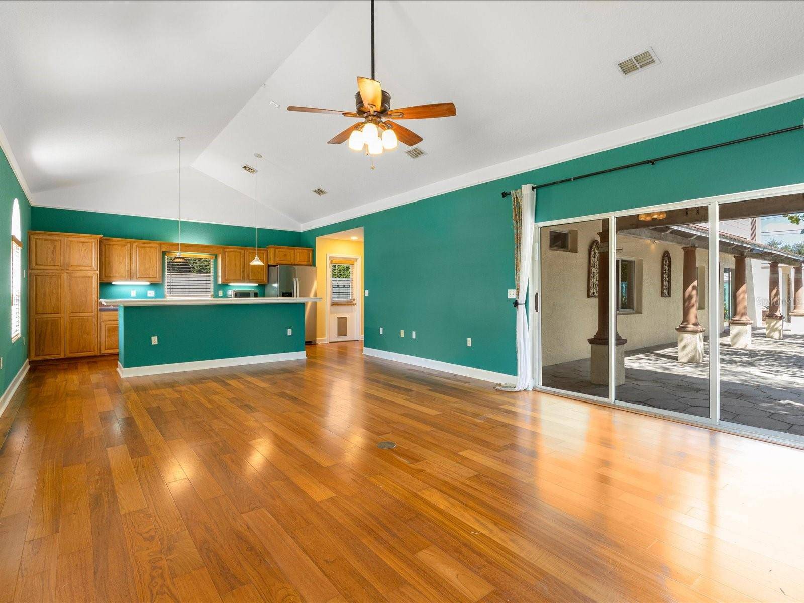 St Petersburg, FL 33705,145 18TH AVE SE