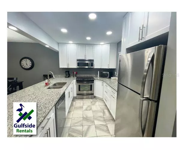 Largo, FL 33774,10215 REGAL DR #14