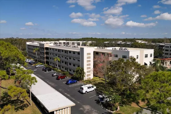 St Petersburg, FL 33709,6070 80TH ST N #410