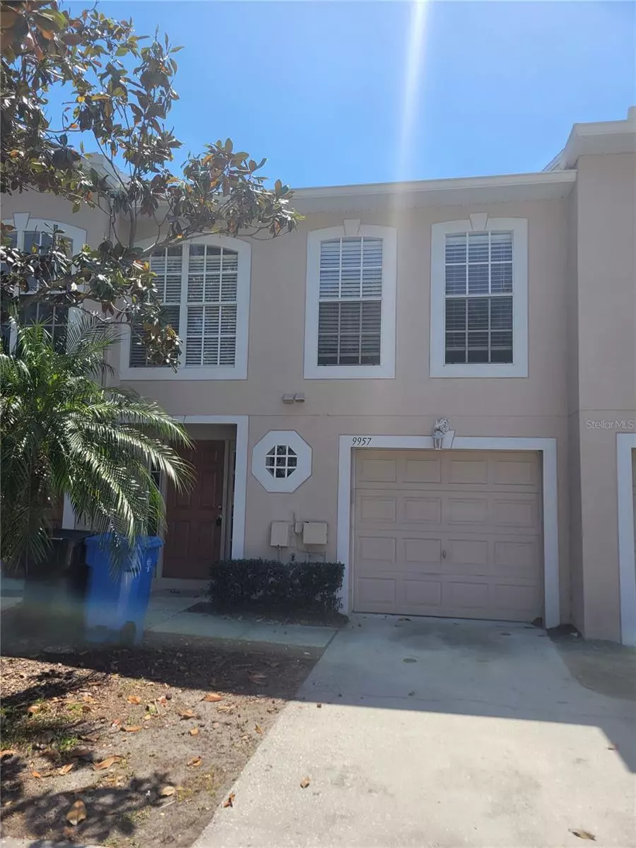 Tampa, FL 33610,9957 ASHBURN LAKE DR