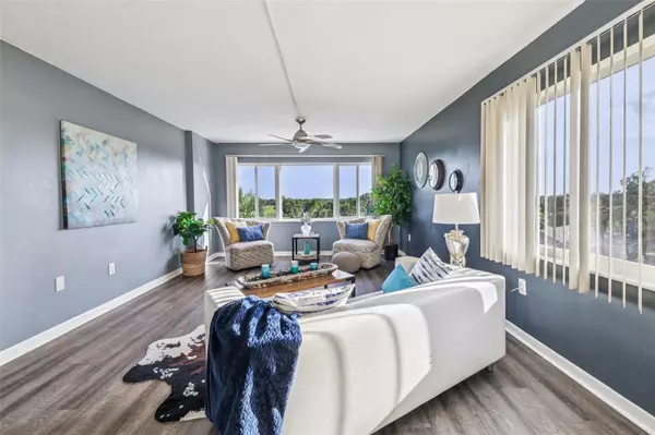Seminole, FL 33777,8950 PARK BLVD #405