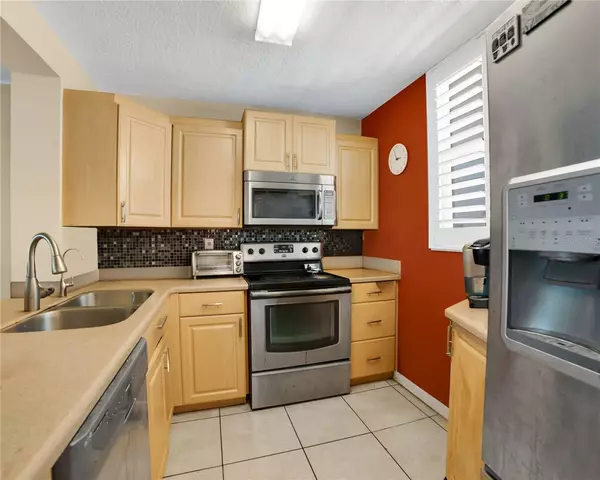 South Pasadena, FL 33707,7560 BAY ISLAND DR S #348