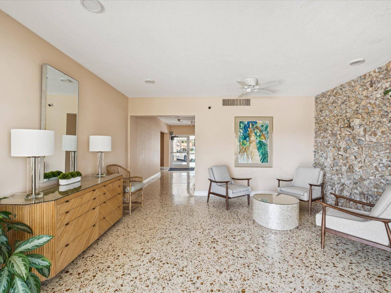 St Petersburg, FL 33701,1200 N SHORE DR NE #213