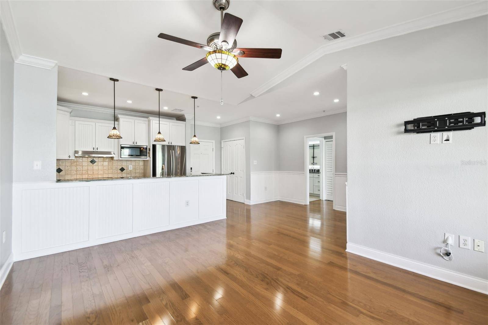 Tampa, FL 33611,5000 CULBREATH KEY WAY #9324