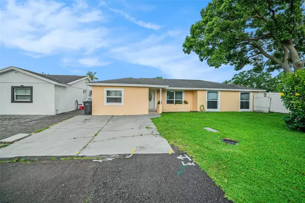 8802 SLEEPY CREEK CT, Tampa, FL 33634