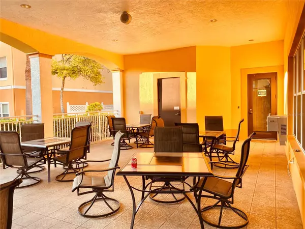 Seminole, FL 33772,10764 70TH AVE #3208