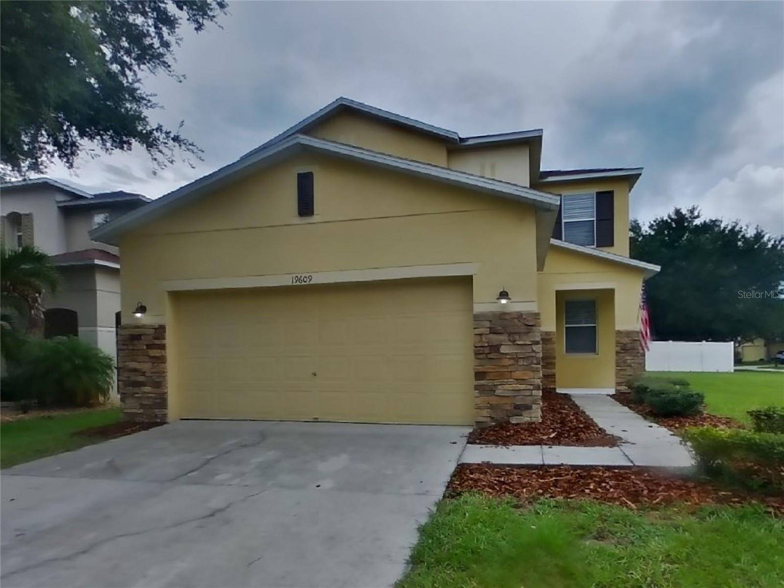 19609 TIMBERBLUFF DR, Land O Lakes, FL 34638