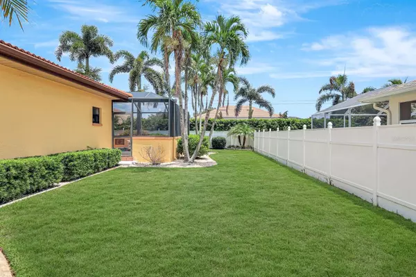 Cape Coral, FL 33990,619 SE 18TH TER