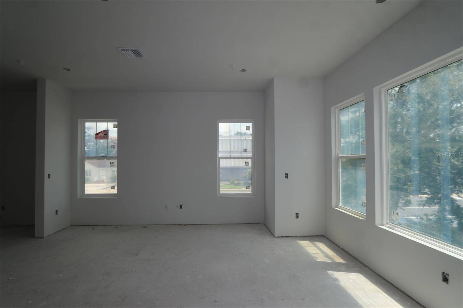 St Petersburg, FL 33713,499 31ST WAY N