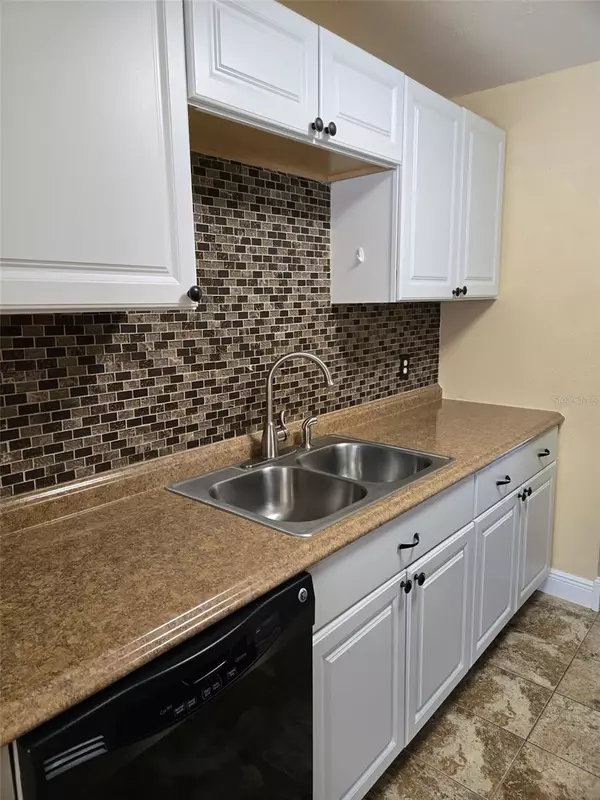 St Petersburg, FL 33708,10032 65TH AVE N #19
