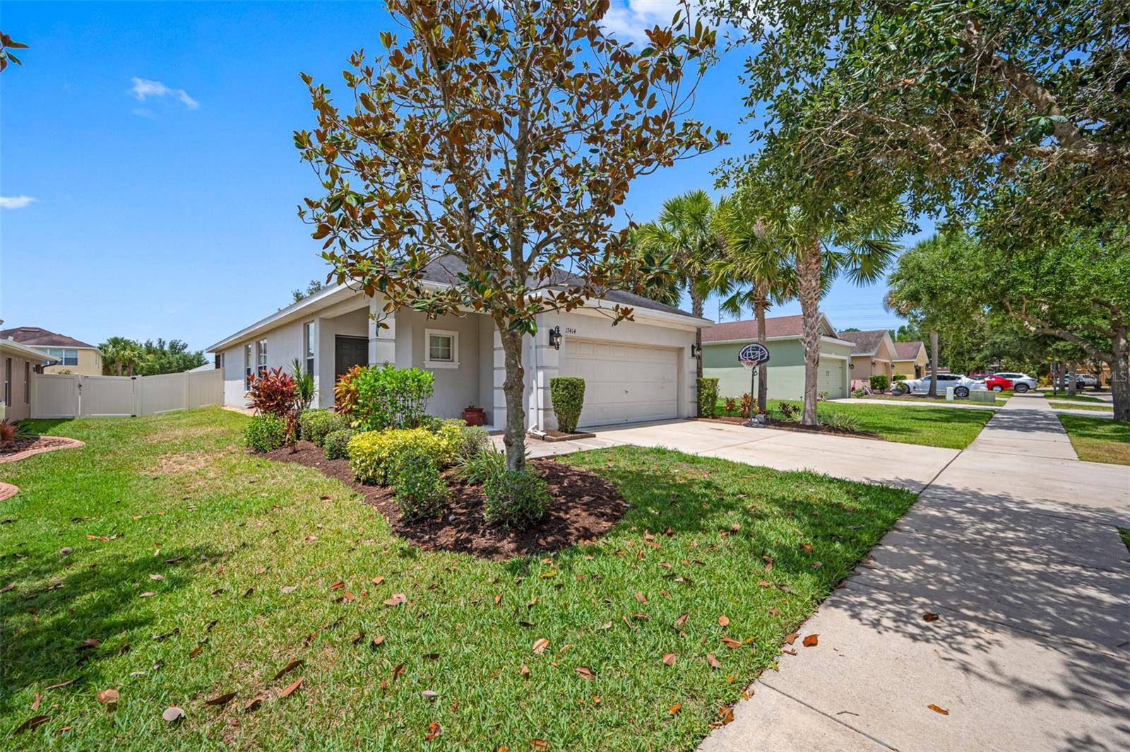 Lithia, FL 33547,17414 NEW CROSS CIR