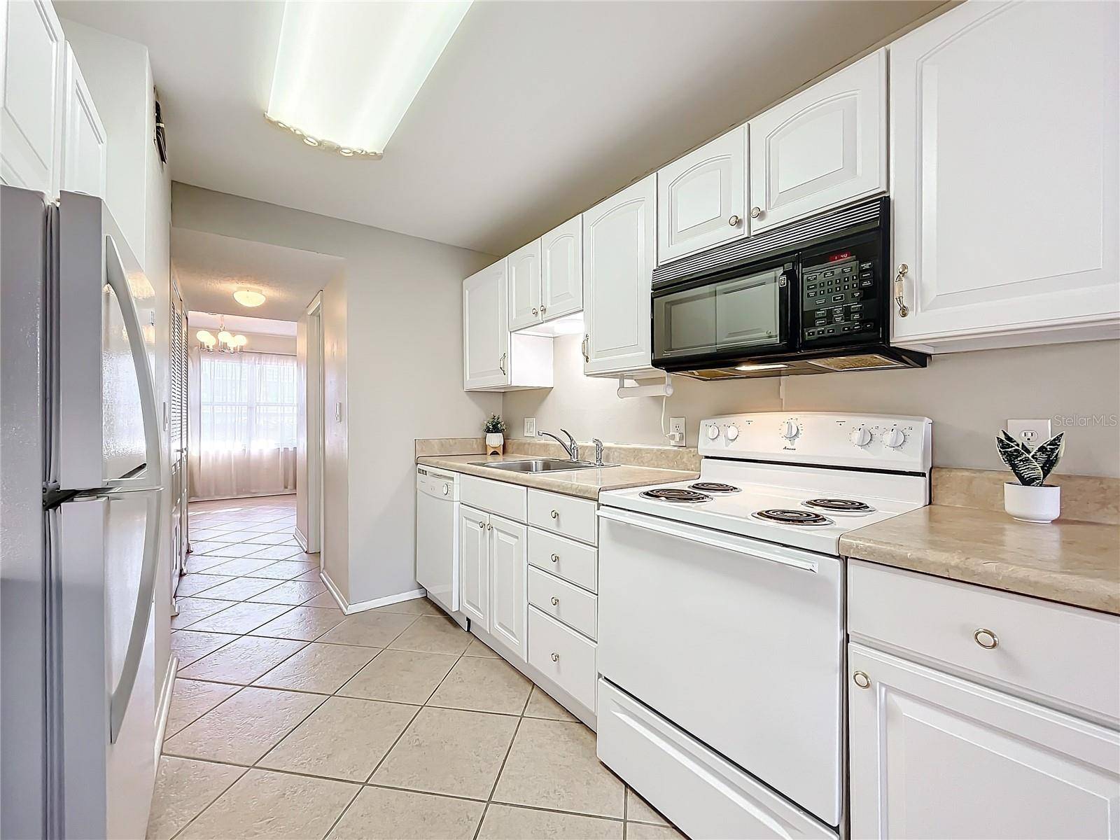 St Petersburg, FL 33703,4920 LOCUST ST NE #106