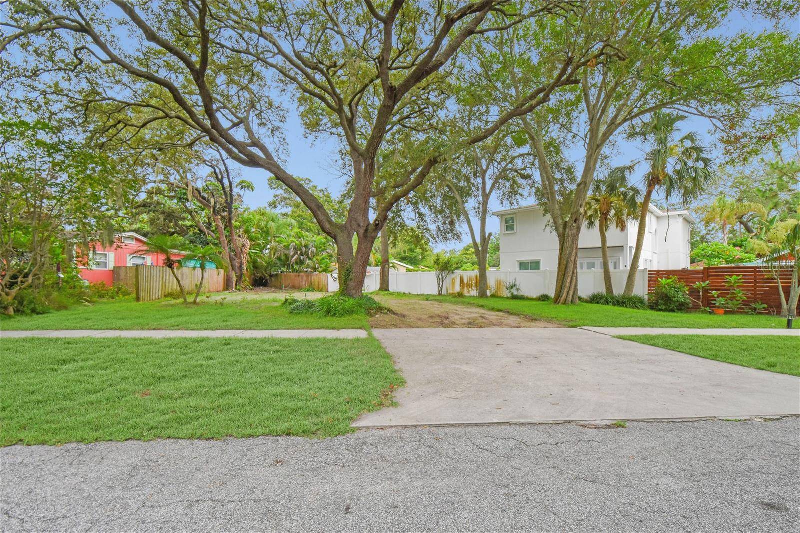 1050 CONANT AVE, Safety Harbor, FL 34695