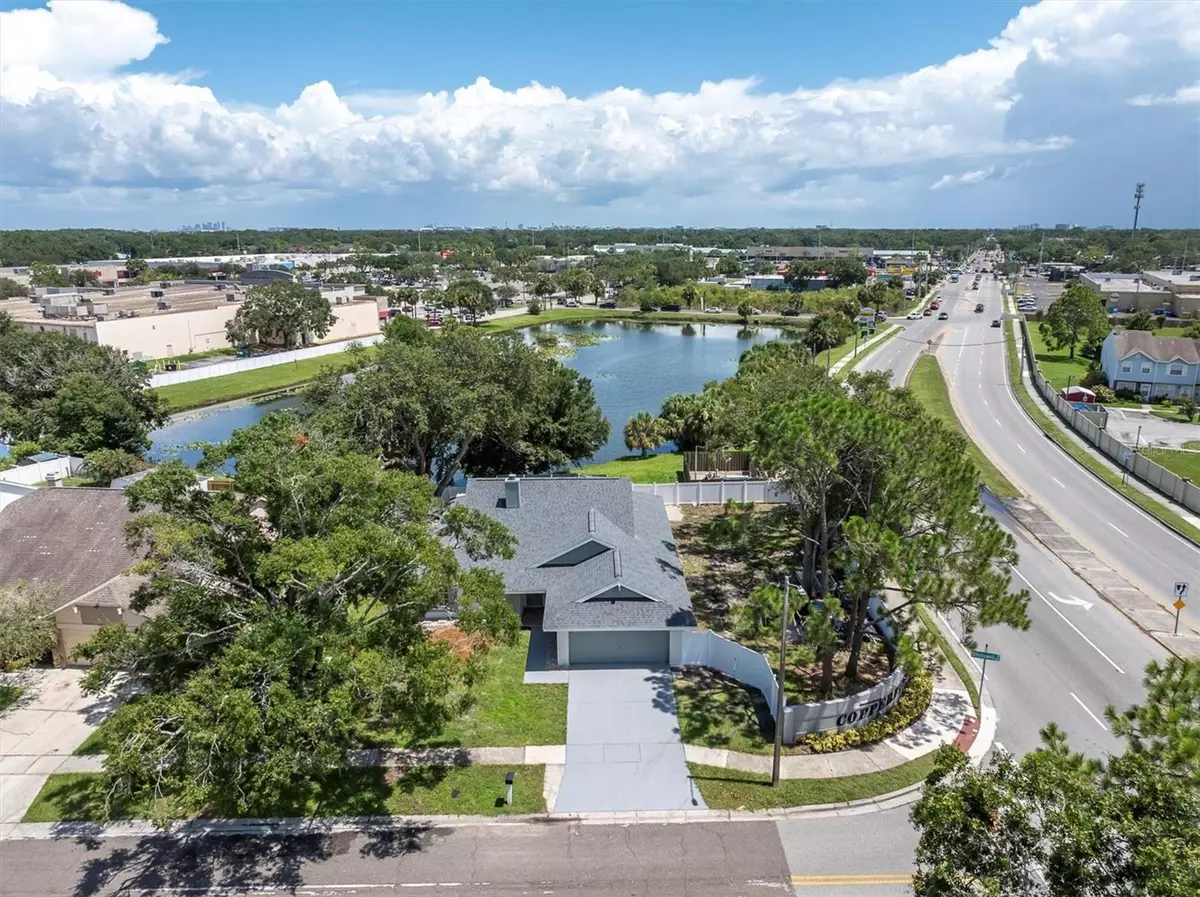 Tampa, FL 33634,7001 HOLLOWELL DR