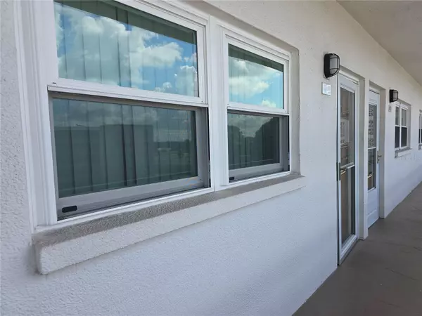 St Petersburg, FL 33709,5603 80TH ST N #410