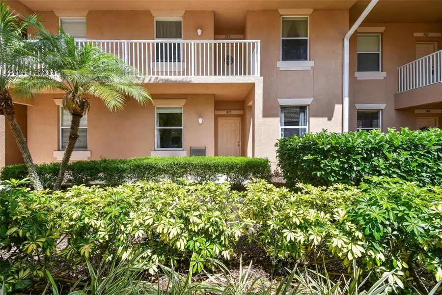 1003 FAIRWAYCOVE LN #103, Bradenton, FL 34212