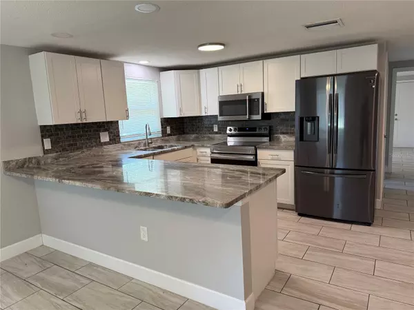 Zephyrhills, FL 33542,5516 9TH ST