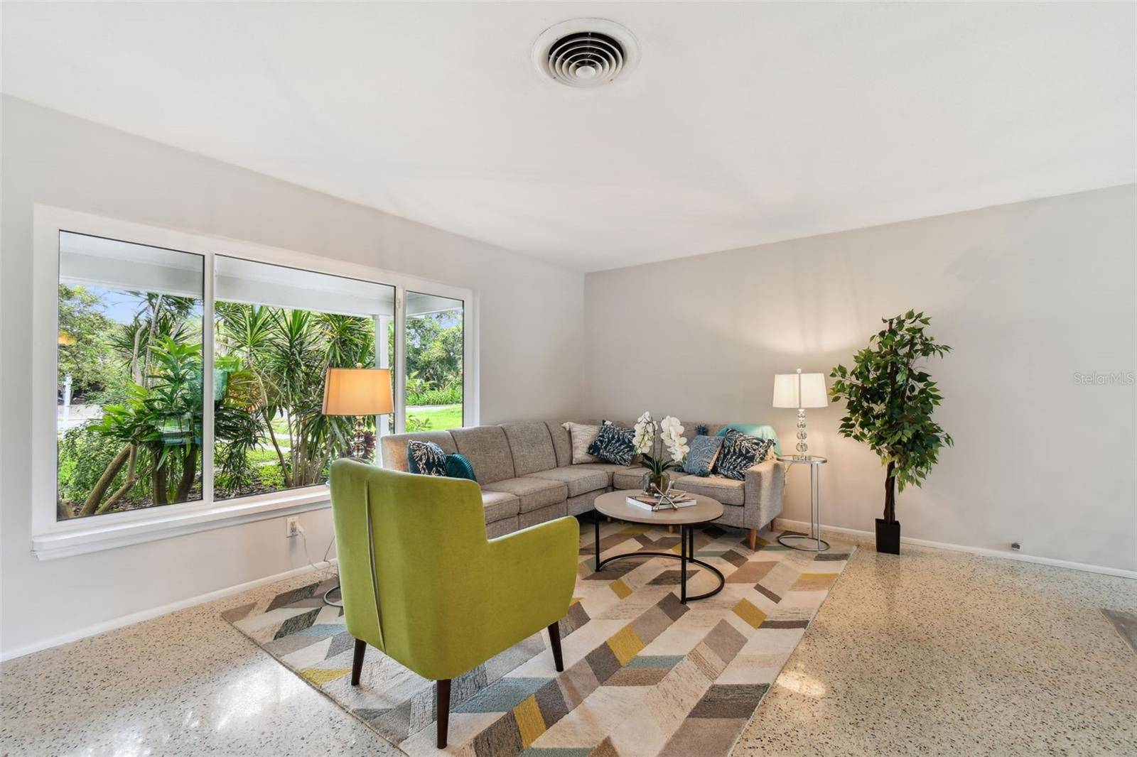 St Petersburg, FL 33712,2055 PINELLAS POINT DR S