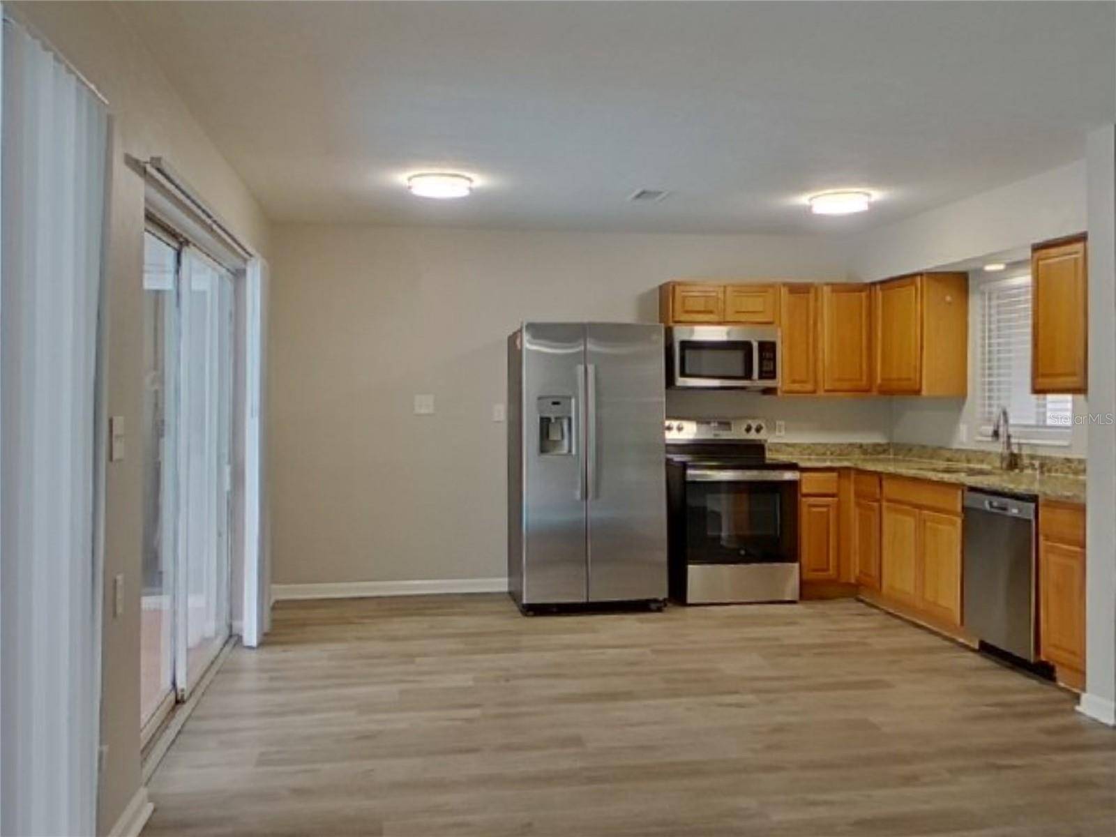 St Petersburg, FL 33702,6898 17TH LN N