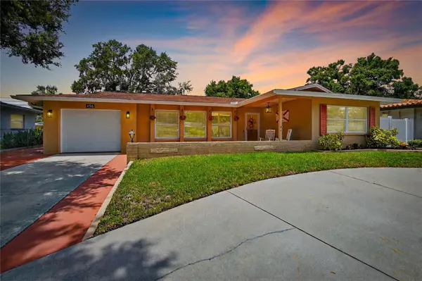 496 SEACREST DR, Largo, FL 33771