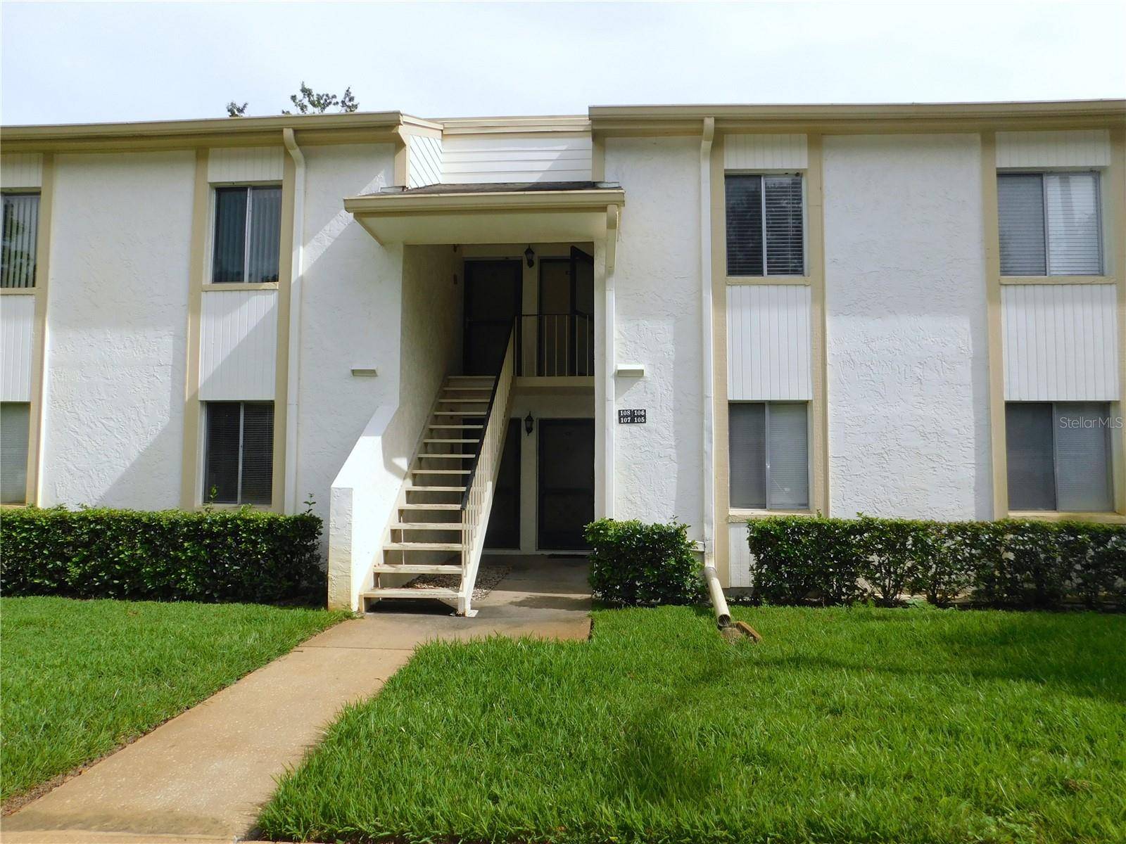 Oldsmar, FL 34677,105 PALMETTO CT
