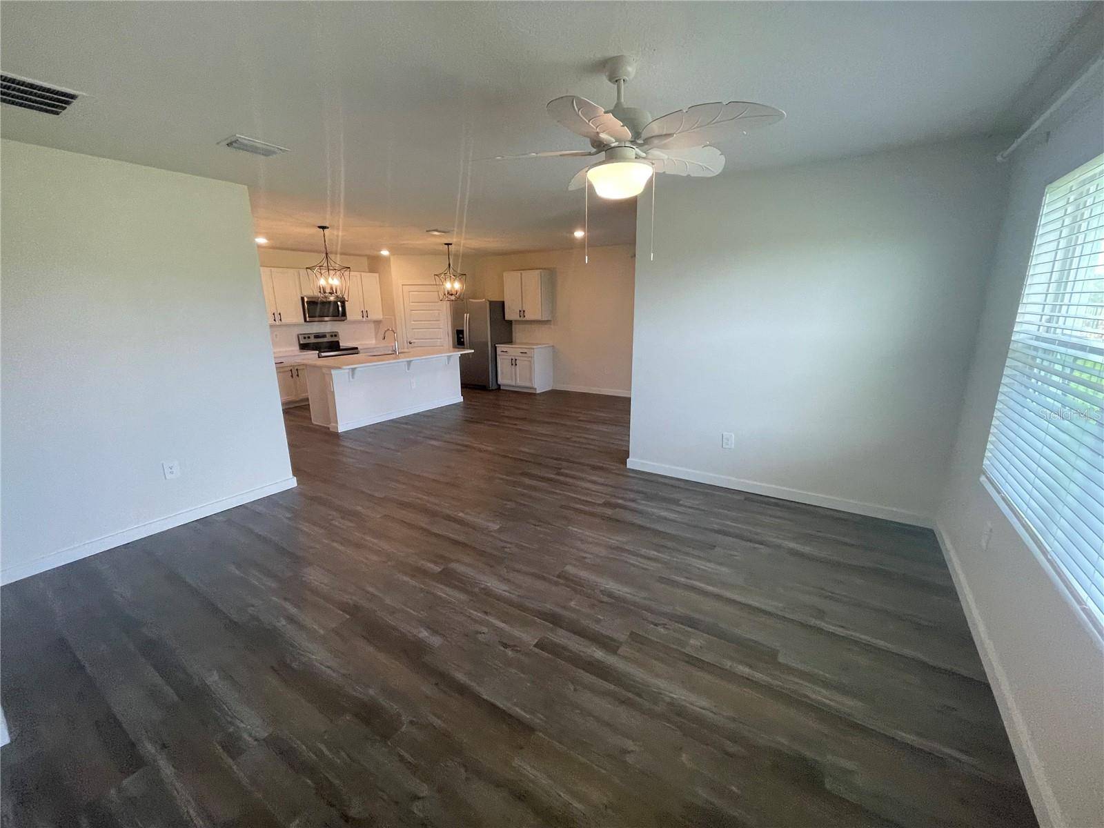 Bradenton, FL 34211,17205 BARNWOOD PL