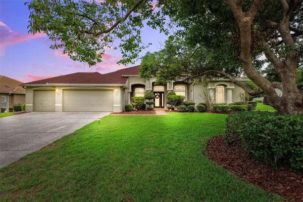 13049 THOROUGHBRED DR, Dade City, FL 33525