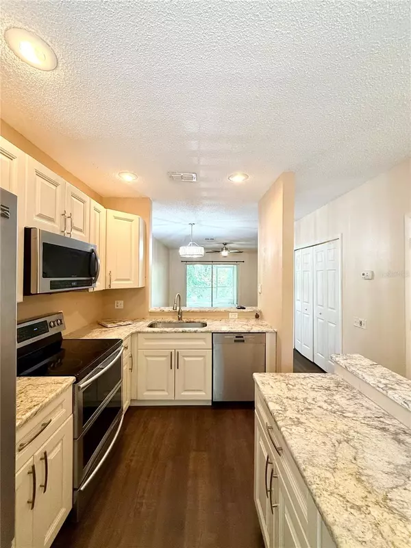 Tampa, FL 33647,8654 HUNTERS KEY CIR