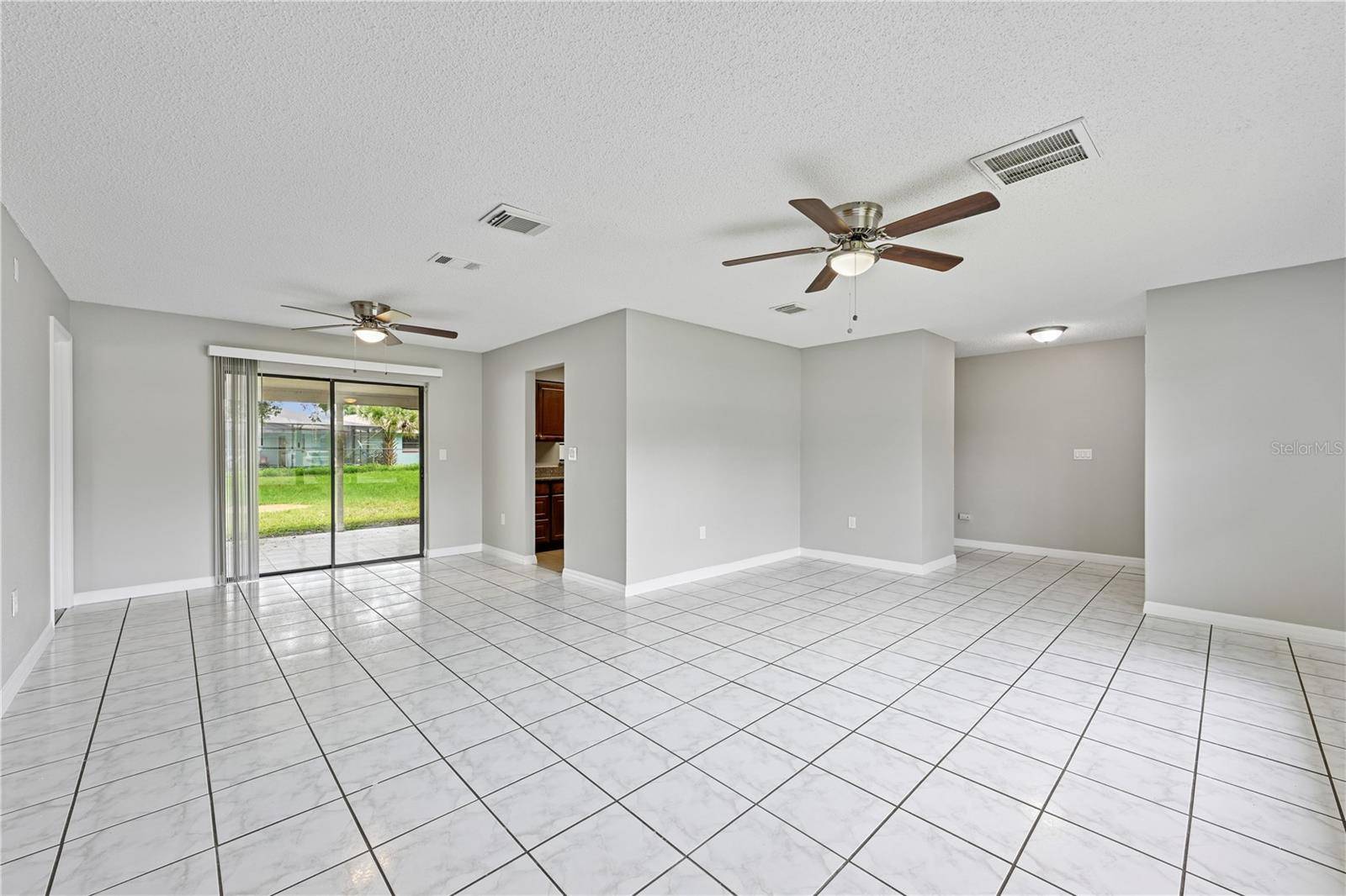Kissimmee, FL 34759,564 BAR DR