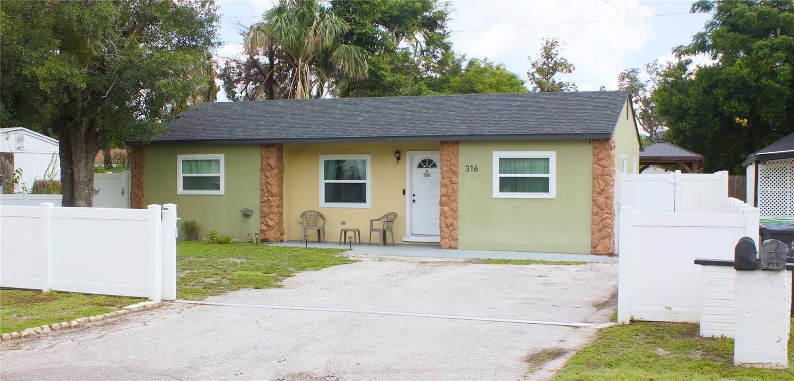 316 E HYDRANGIA ST, Tampa, FL 33612