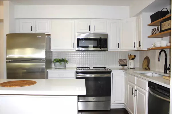 Tampa, FL 33647,9481 HIGHLAND OAK DR #1310