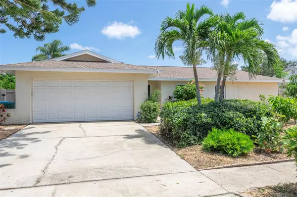 12377 91ST AVE, Seminole, FL 33772