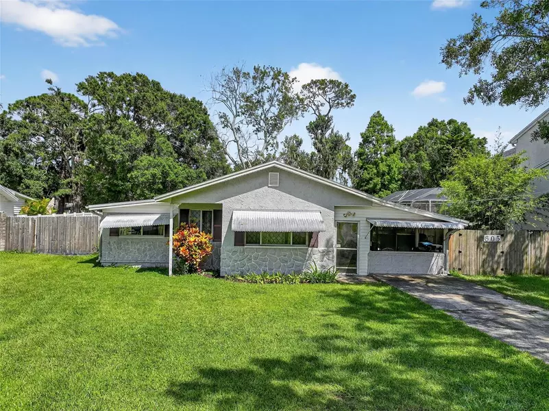 605 SHORE DR E, Oldsmar, FL 34677